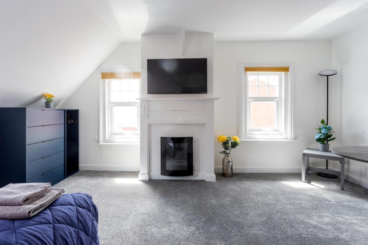 Beach View Luxury Apartment Lyme Regis Exteriér fotografie